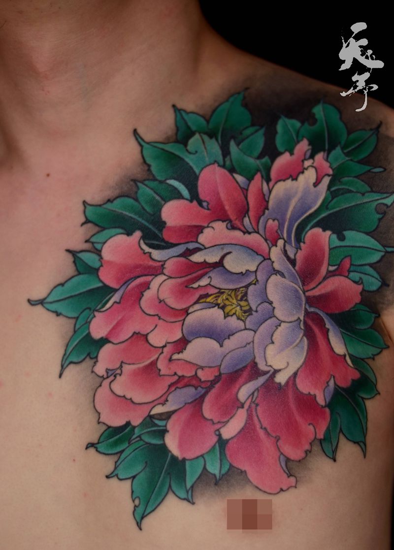 西安天予刺青传统作品纹身图片_胸部新传统纹身图案