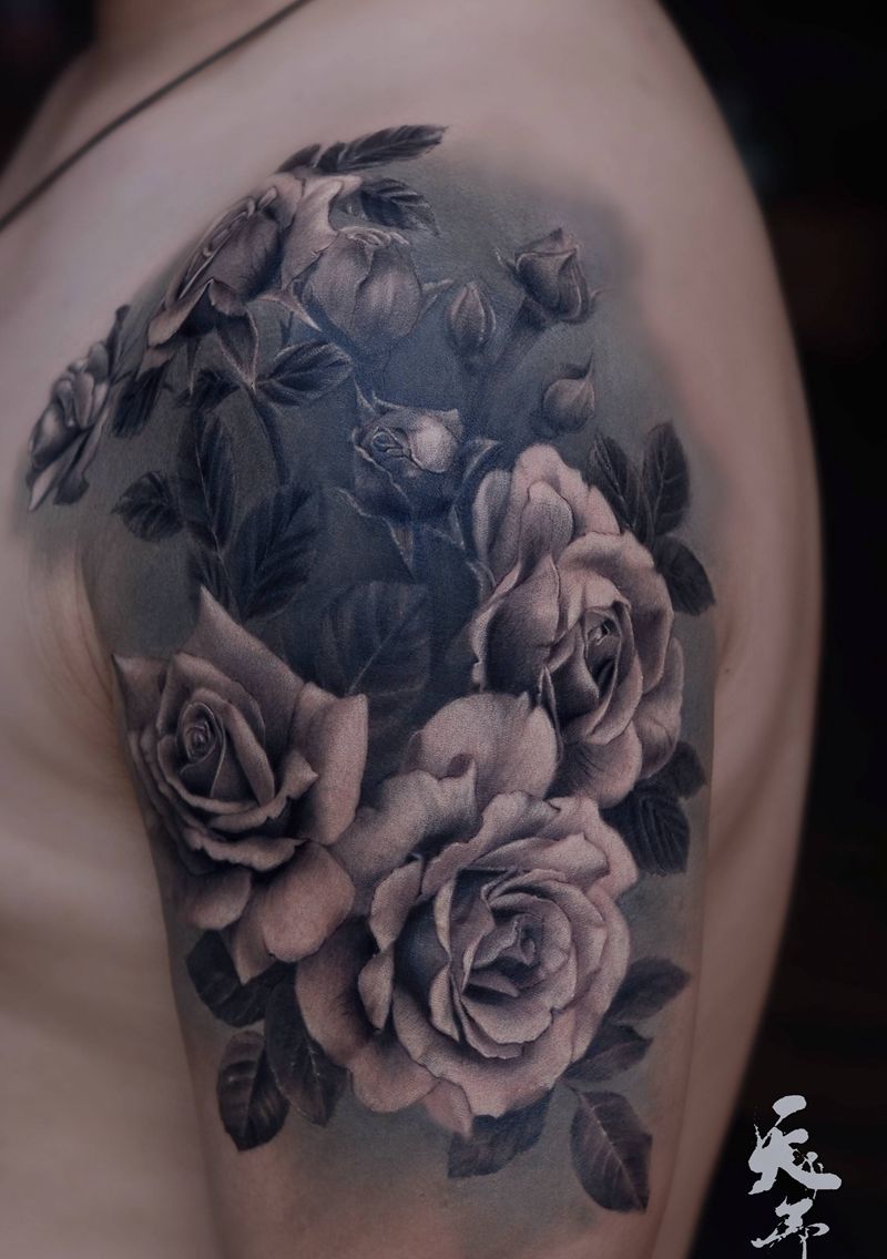 西安天予刺青写实作品纹身图片_手臂欧美写实玫瑰纹身图案