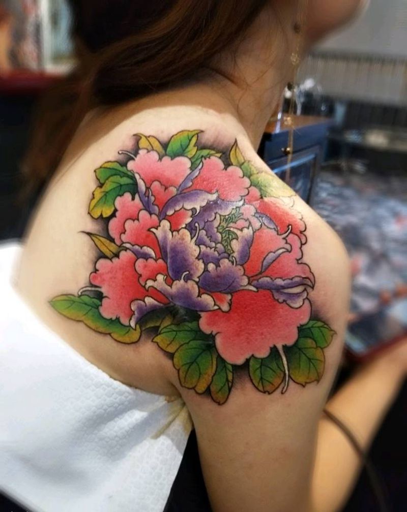 牡丹纹身图片_肩部背部牡丹纹身图案