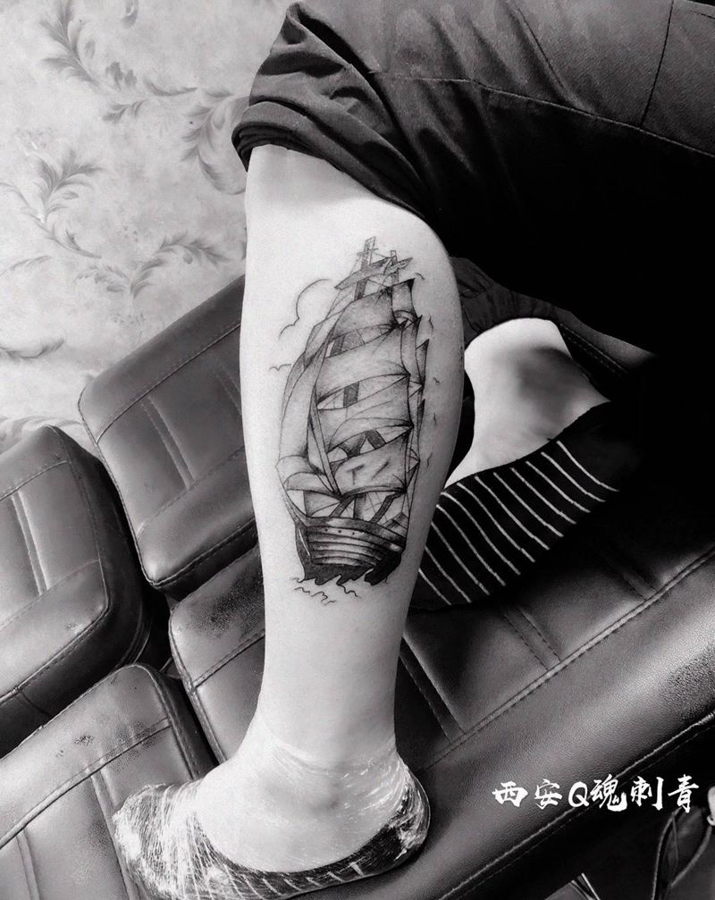 一帆风顺纹身图片_腿部欧美纹身图案