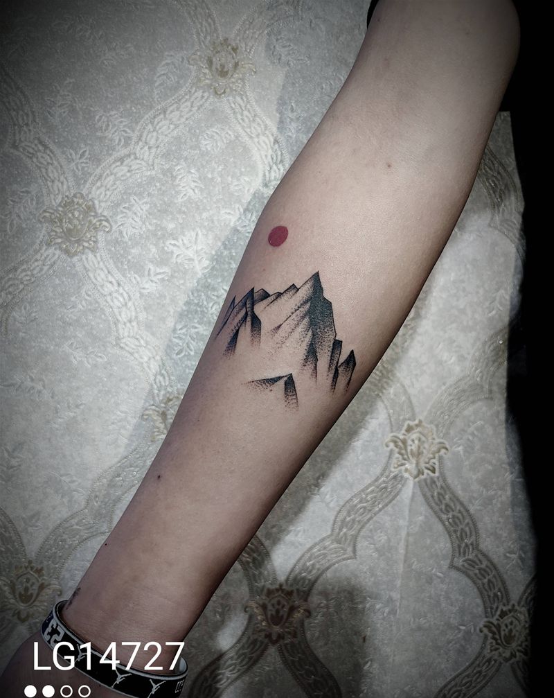 山盟纹身图片_手臂纹身图案