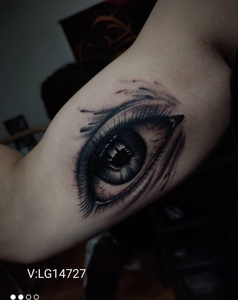 眼睛纹身图片_手臂纹身图案