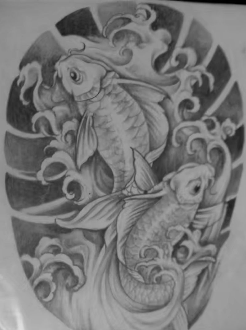 鱼纹身图片_肩部老传统纹身图案