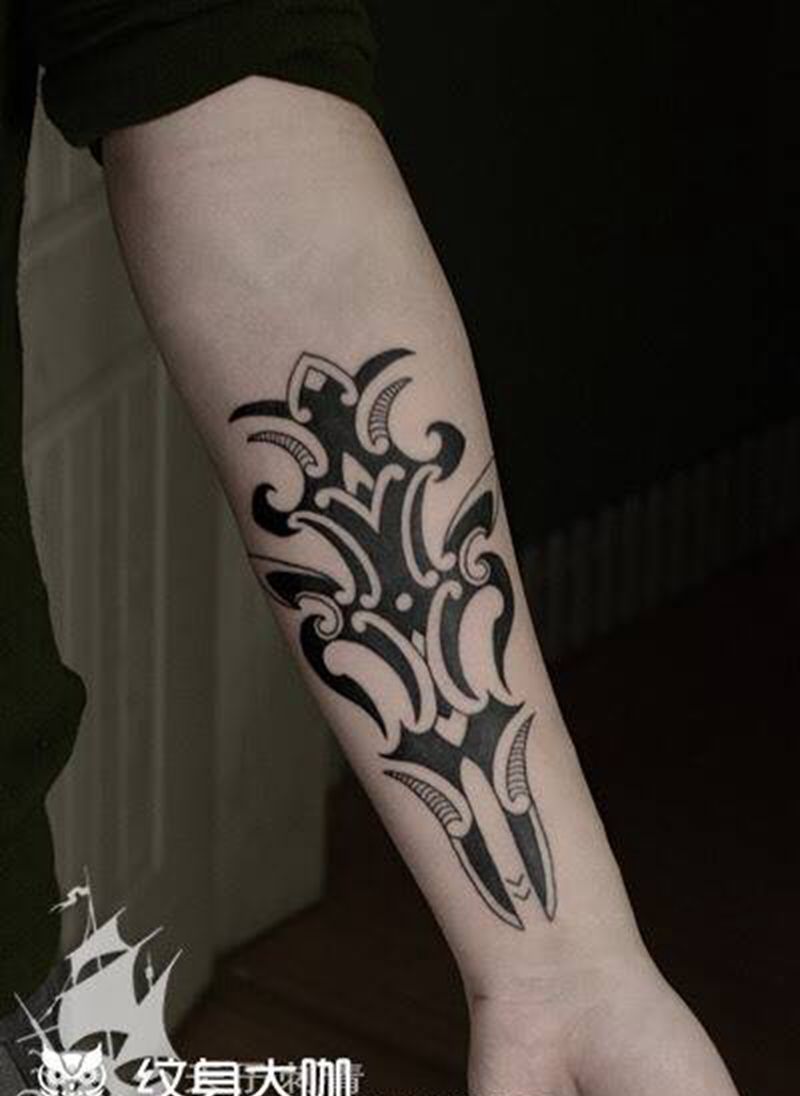 西安天予刺青文字图腾作品合集纹身图片_西安花体字字符图腾原创成品纹身图案