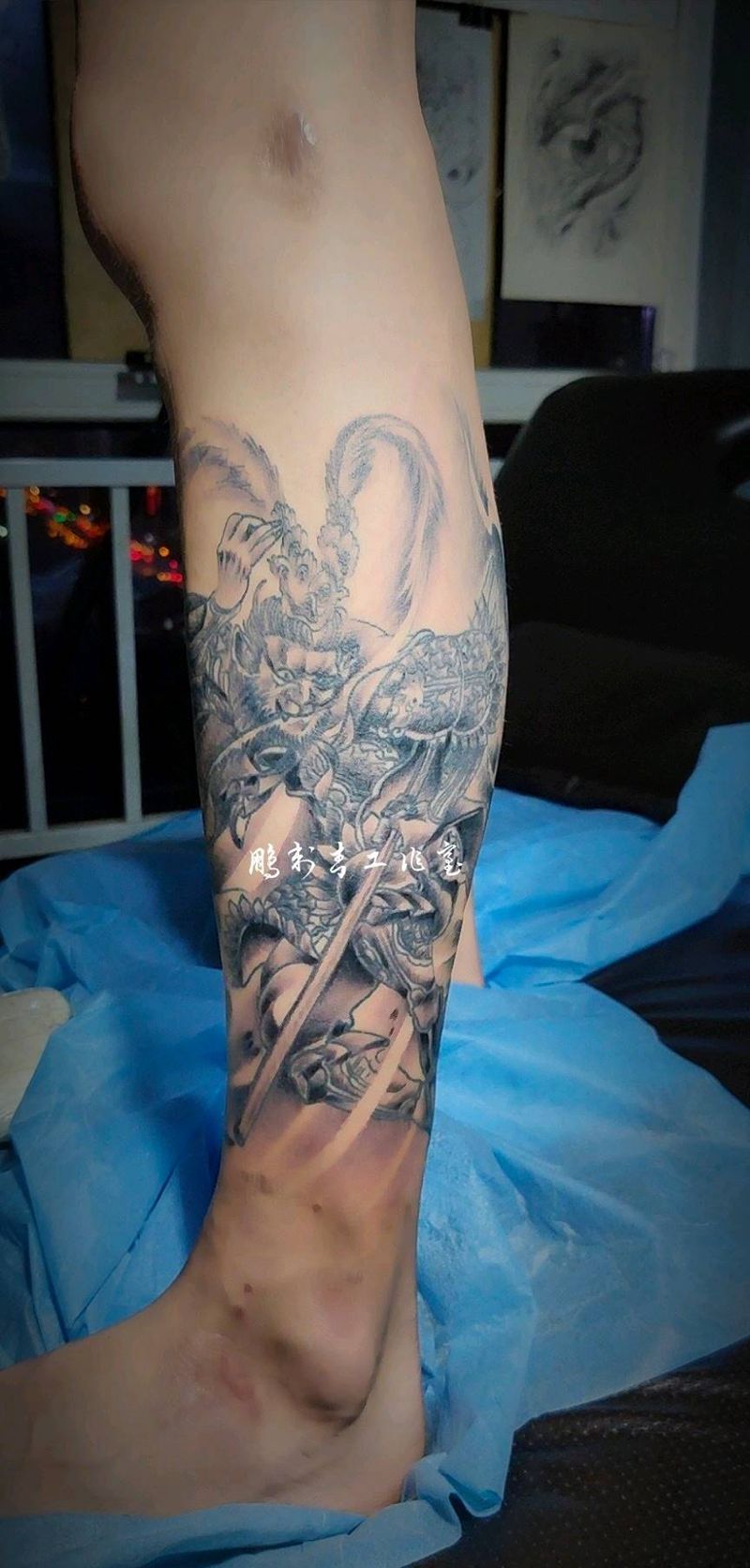 悟空纹身图片_腿部新传统纹身图案