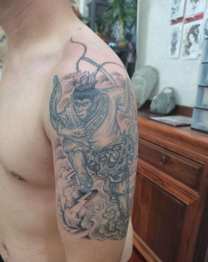 齐天大圣纹身图片_肩部纹身图案