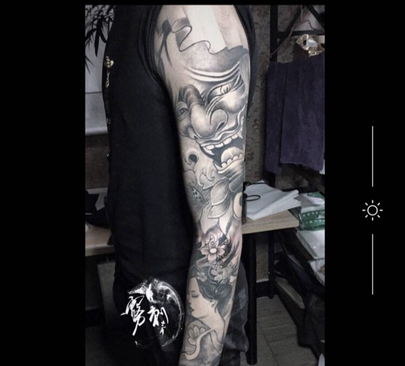 般若艺伎花臂纹身图片_手臂新传统花臂纹身图案