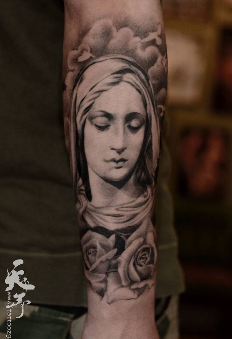 西安天予刺青黑灰写实作品纹身图片_成品手臂手部欧美写实静物人物宗教西安黑灰纹身图案
