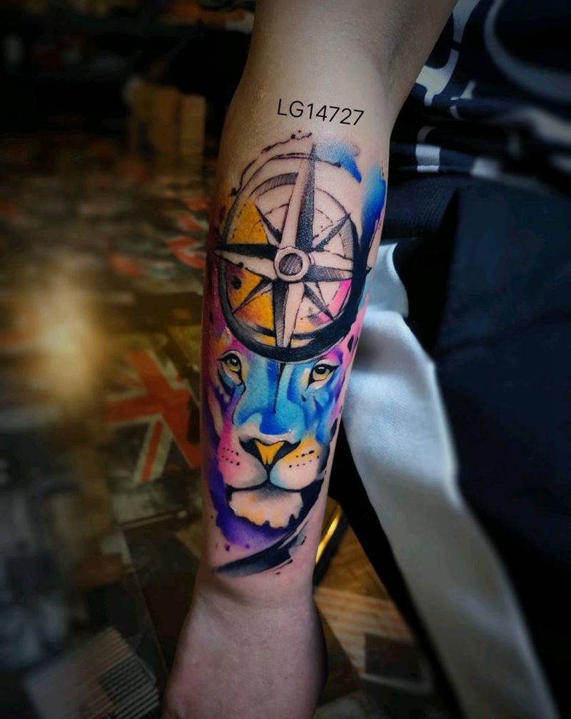 乱线条水彩狮子纹身图片_手臂纹身图案