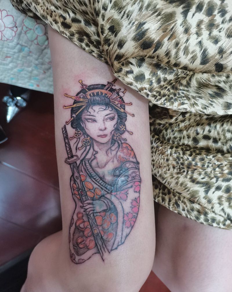 艺妓未完待续纹身图片_腿部纹身图案