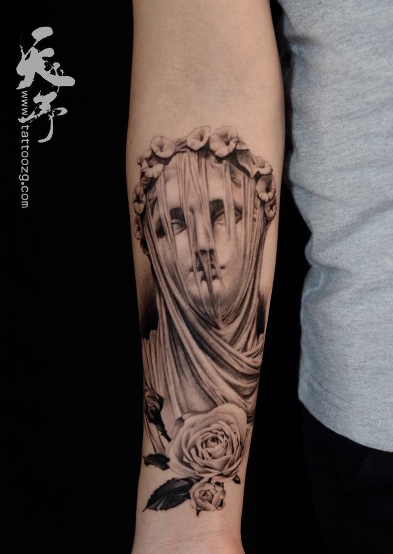 西安天予刺青写实作品纹身图片_手臂成品手部欧美写实雕塑西安黑灰原创宗教纹身图案