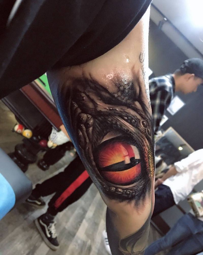 龙眼纹身图片_成品手臂欧美写实西安义刺青原创纹身图案