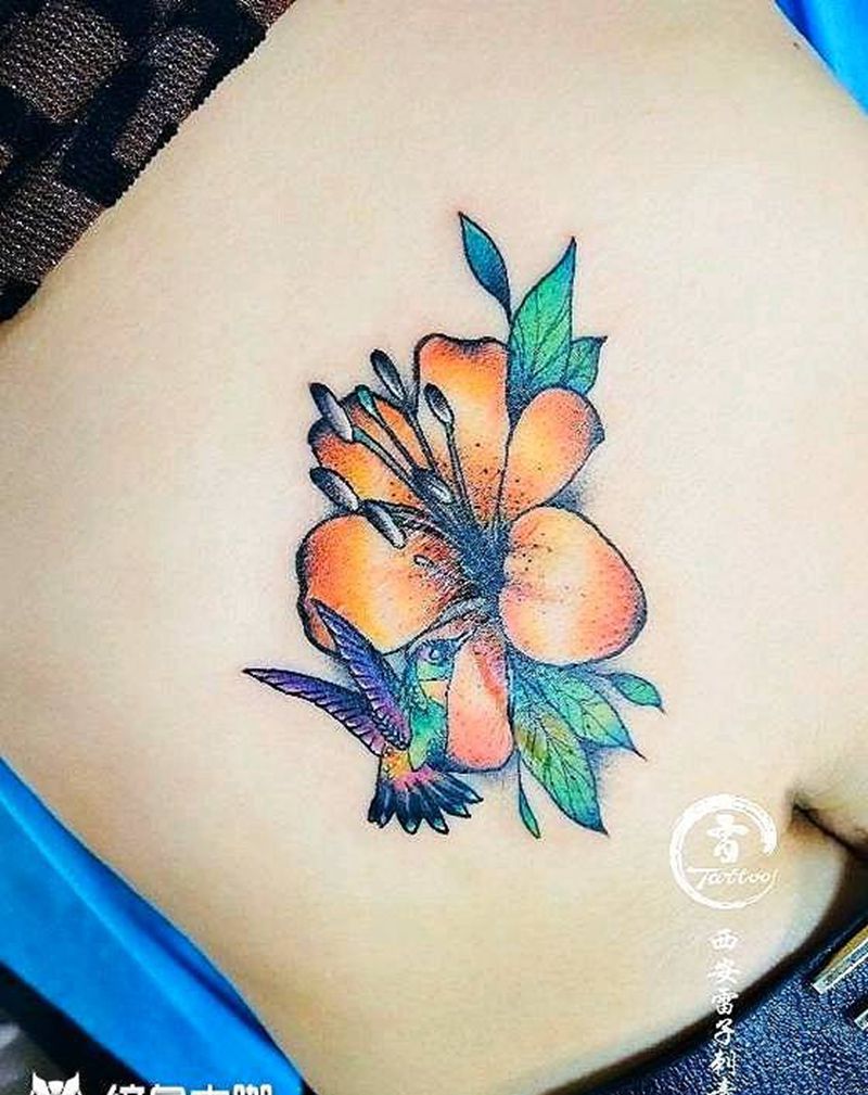 百合纹身图片_腹部花纹身图案