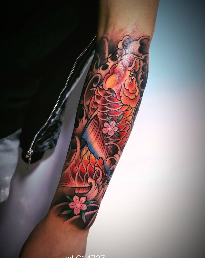 鲤鱼荷花纹身图片_手臂纹身图案