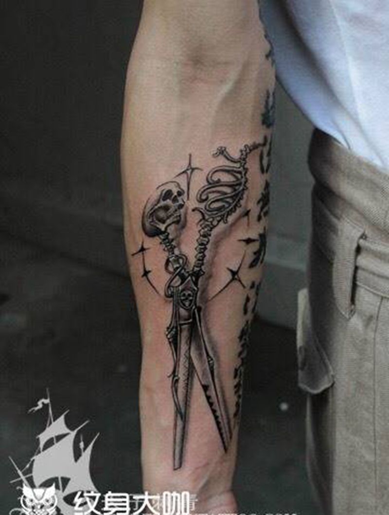 西安天予刺青黑灰作品合集纹身图片_西安黑灰原创人物欧美写实成品纹身图案