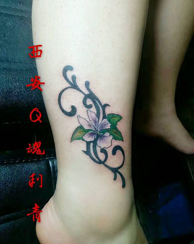 脚踝兰花纹身图片