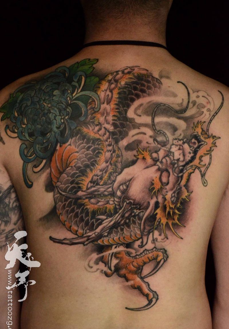西安天予刺青传统作品纹身图片_龙成品背部腰部传统原创鬼神西安黑灰彩色纹身图案