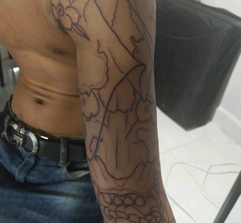 花臂般若线条纹身图片_手臂新传统纹身图案