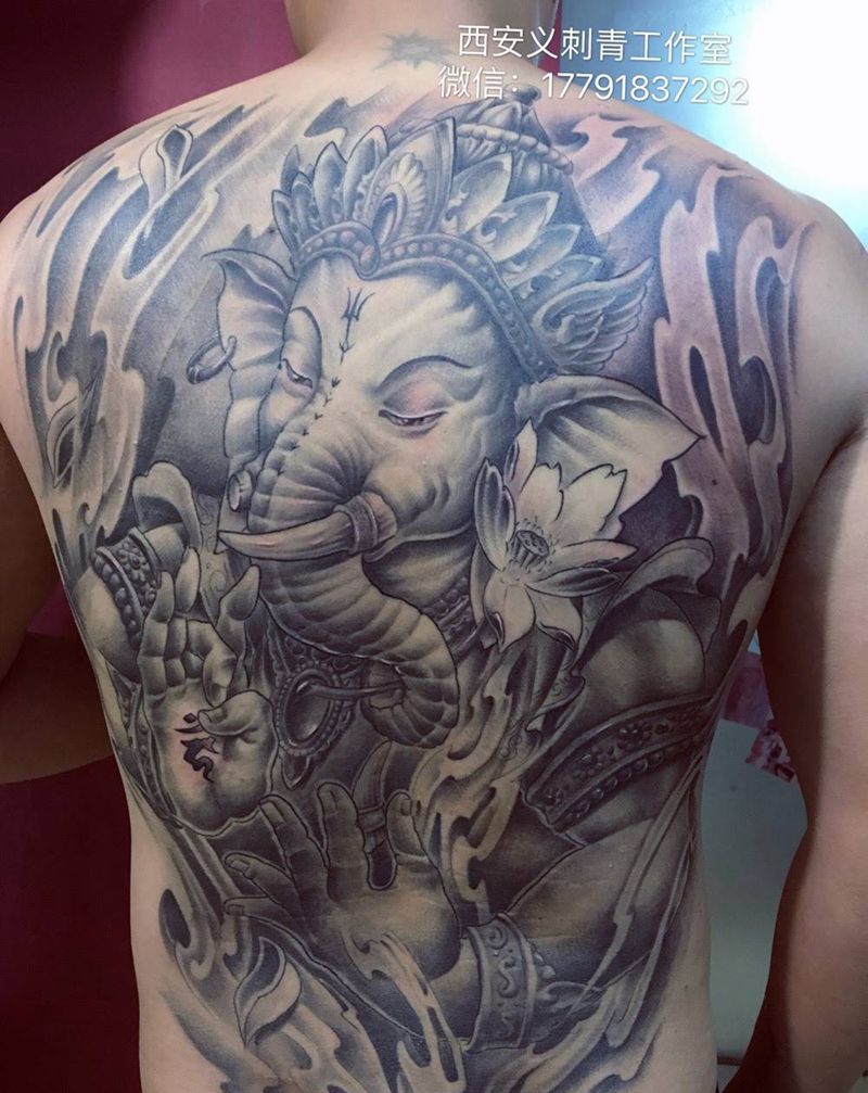 满背象神纹身图片_成品背部传统宗教动物鬼神纹身图案