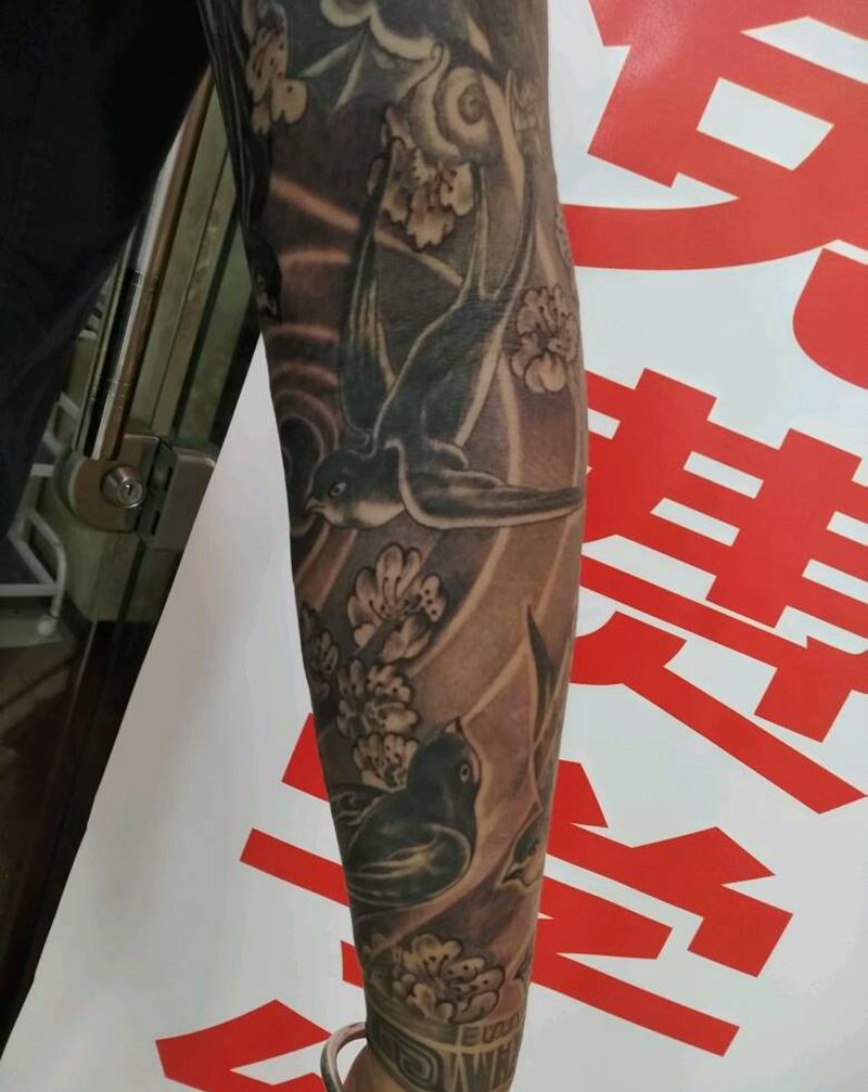 吉祥燕子纹身图片