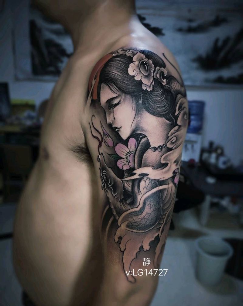 艺妓蛇纹身图片_手臂纹身图案