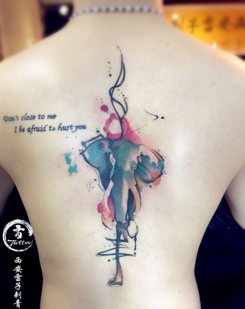 水彩小象纹身图片