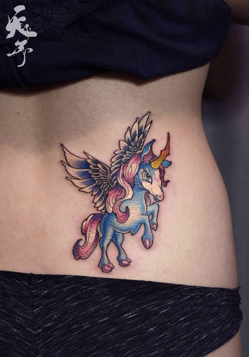 西安天予刺青彩色作品纹身图片_腰部New School独角兽纹身图案