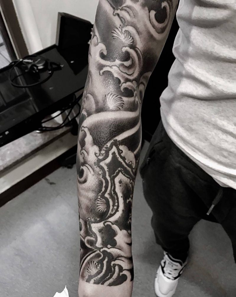 花臂浪花加胸胛纹身图片_西安修改英文肖像成品手稿原创传统写实纹身图案