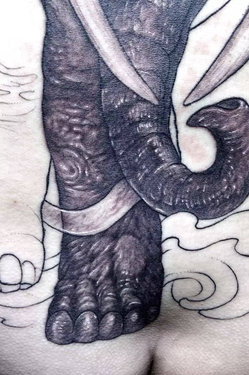 大象与普贤菩萨纹身图片_西安动物原创手稿背部培训教学纹身图案