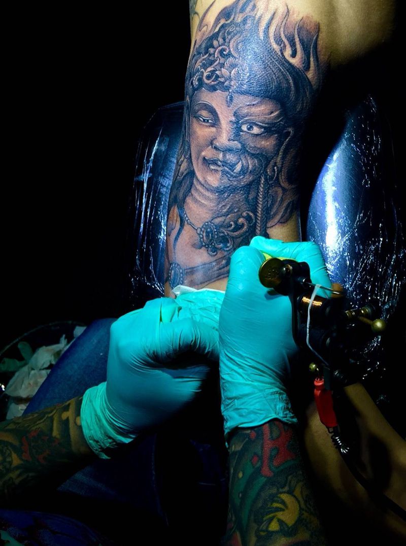 西安纹身#佛魔一念间纹身图片_西安西安刺青写实传统肖像原创宗教肩部手臂人物纹身图案