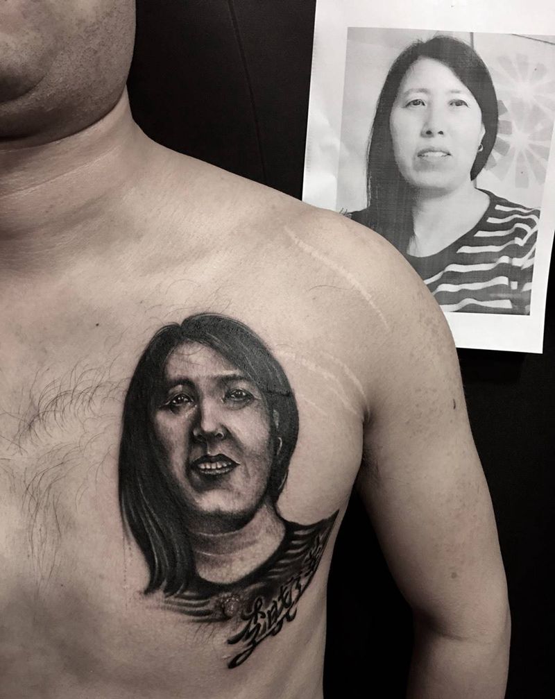母亲纹身图片_西安修改肖像成品手稿原创欧美写实人物纹身图案