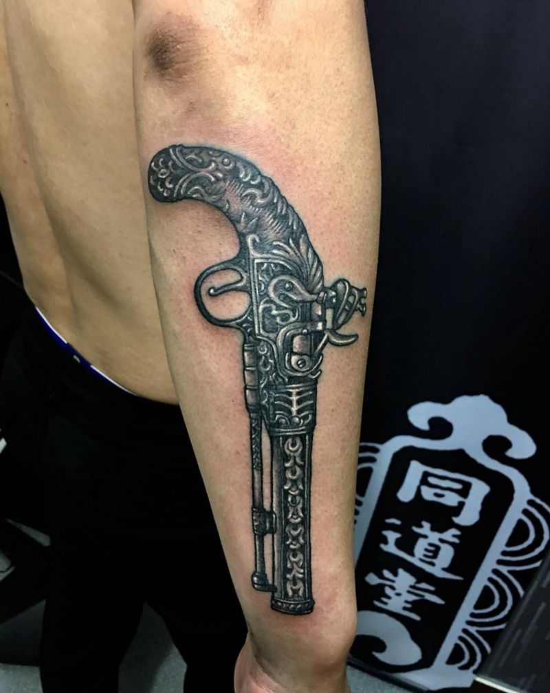 老枪纹身纹身图片_西安手臂成品手稿插画传统欧美静物原创纹身图案