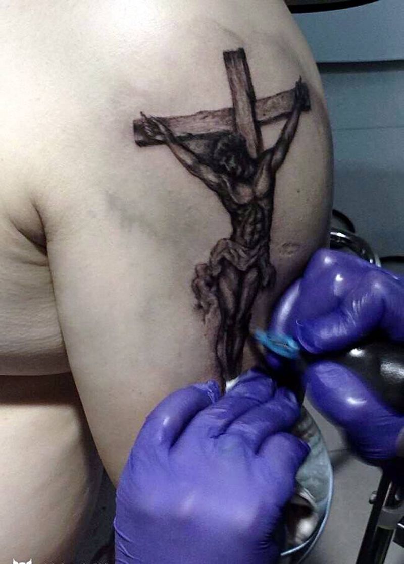 西安纹身#耶稣受难纹身图片_西安西安刺青宗教人物原创欧美肖像手臂手稿纹身图案