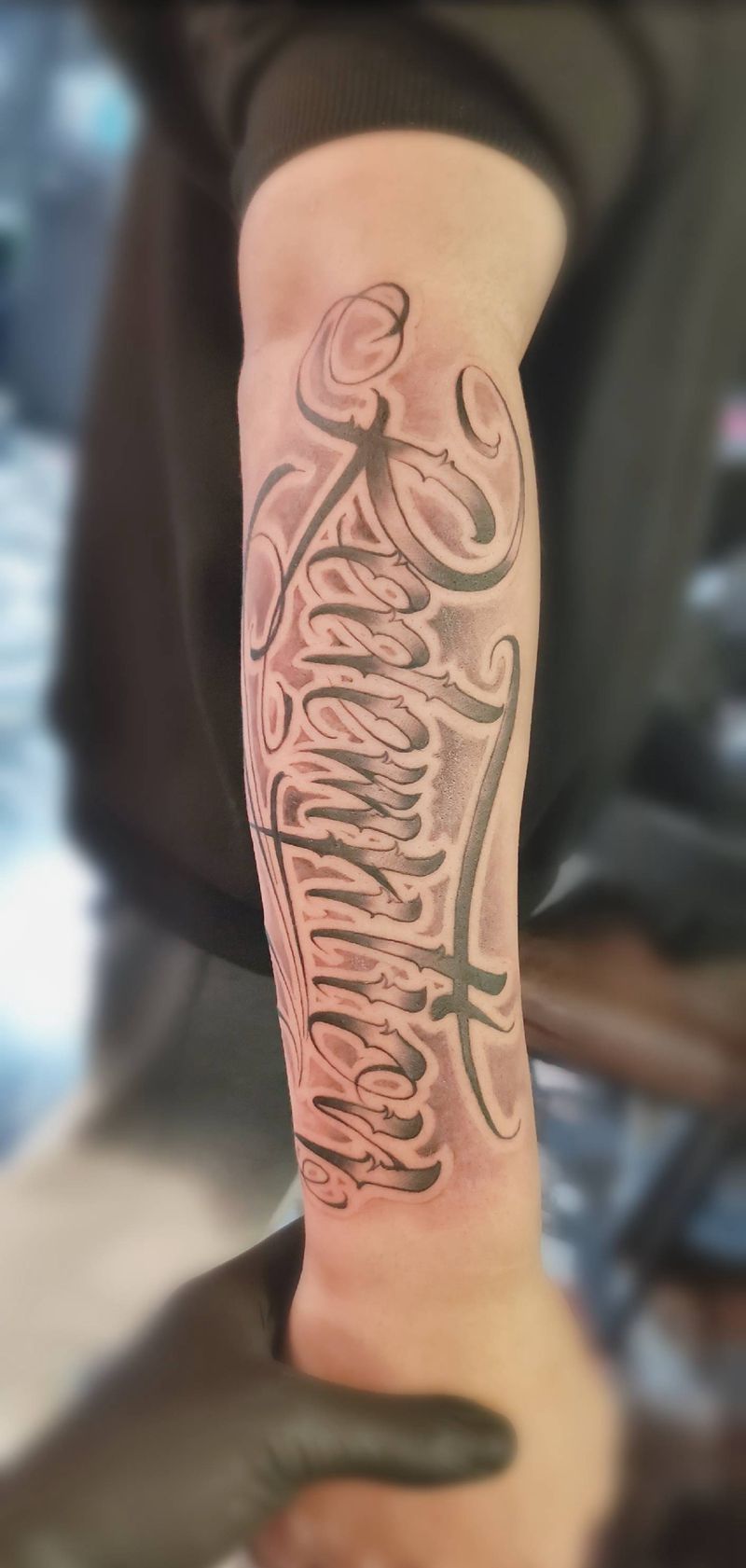 花体字纹身图片_手臂纹身图案