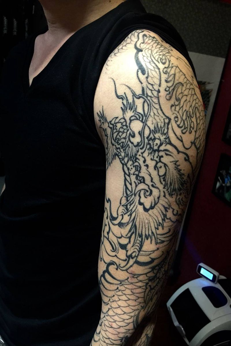 国画龙纹身勾线恢复后纹身图片_西安教学培训动物宗教原创传统肩部手稿纹身图案
