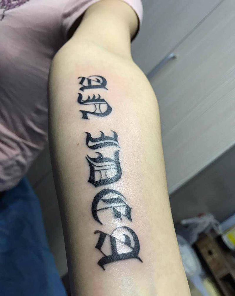 哥特《一念之间》纹身图片