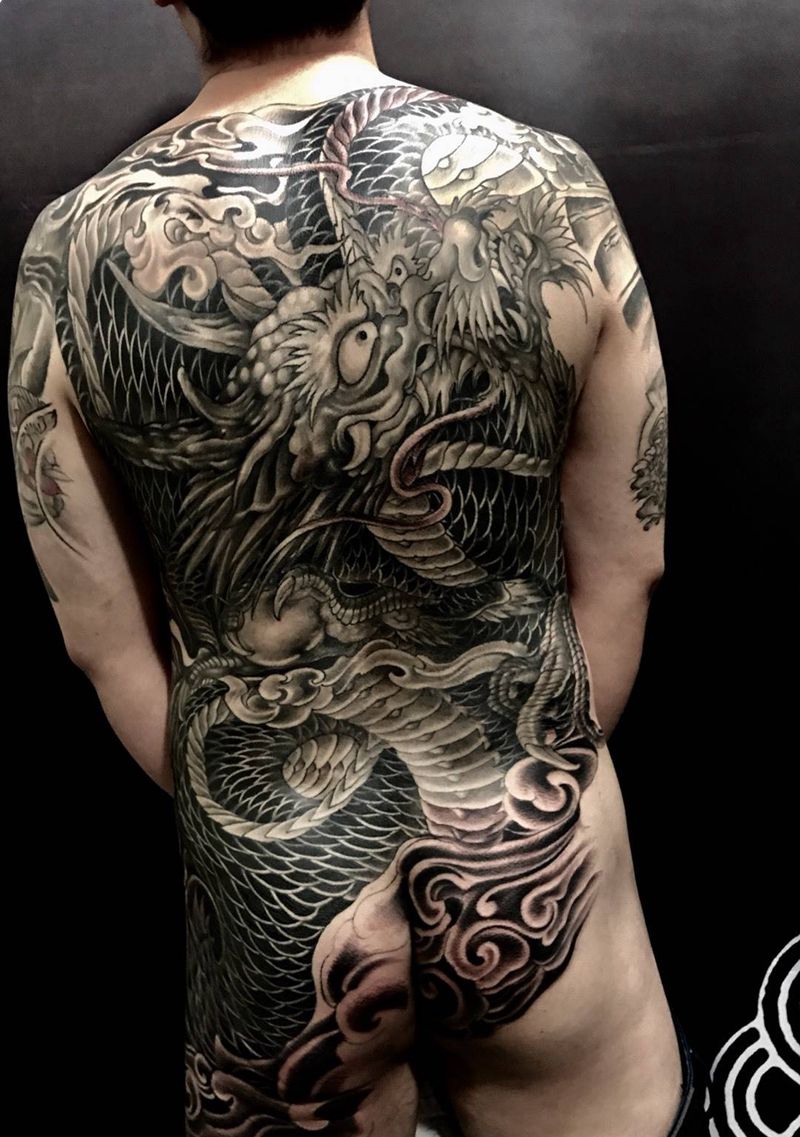 满背龙纹身纹身图片_西安刺青修改肖像西安动物原创传统背部成品纹身图案