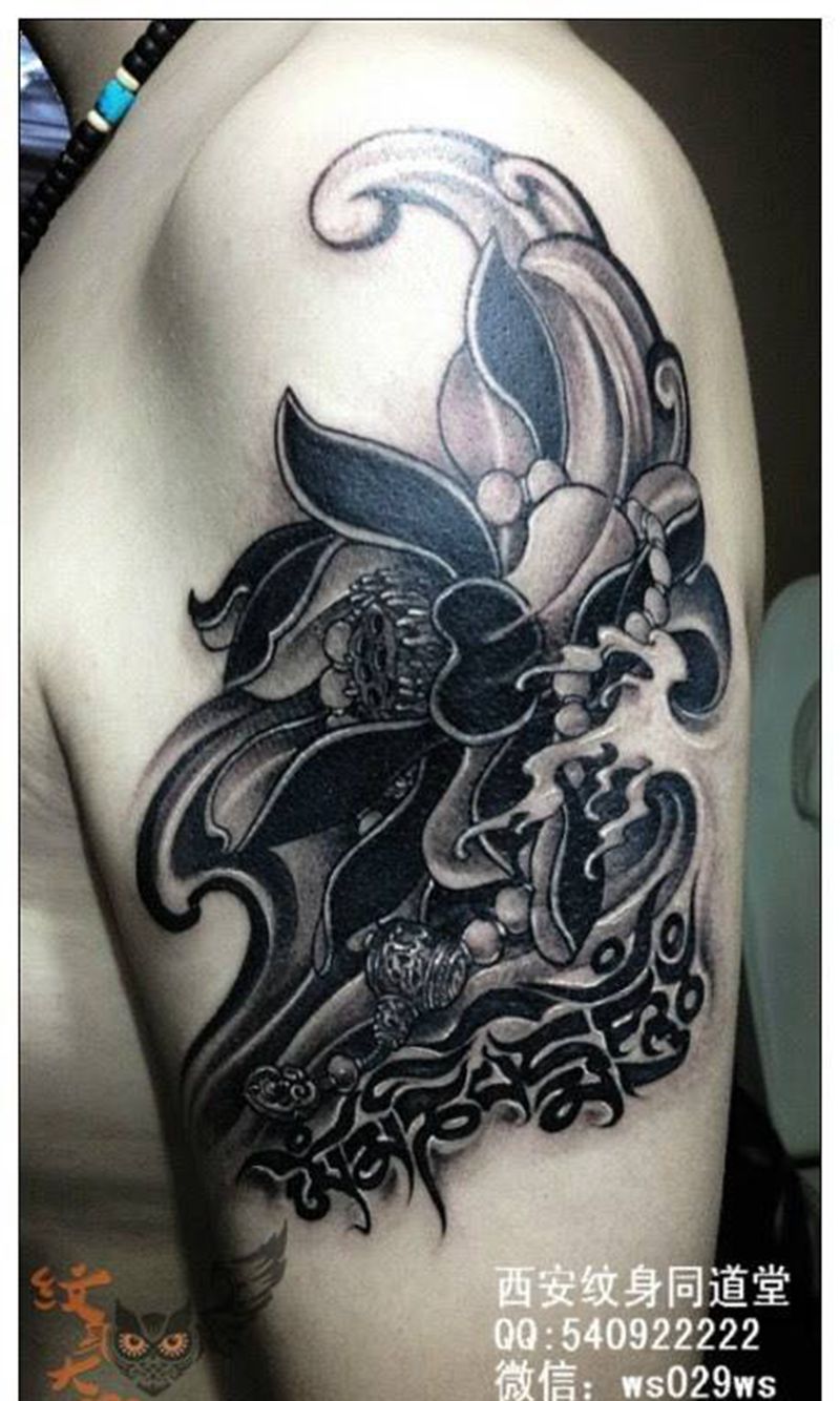 西安纹身#荷花与佛珠我原创纹身图片_传统写实国画原创宗教颈部肩部手臂西安西安刺青纹身图案