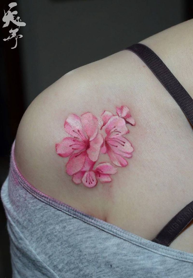 小花纹身图片_成品肩部清新植物樱花桃花彩色西安纹身图案
