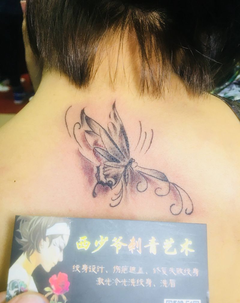 蝴蝶纹身图片_手臂纹身图案