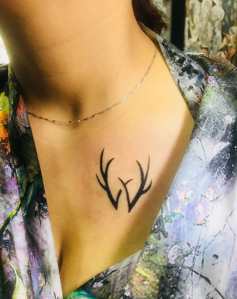 鹿角纹身图片_腿部纹身图案