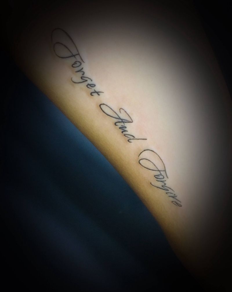 字母纹身图片_手臂纹身图案