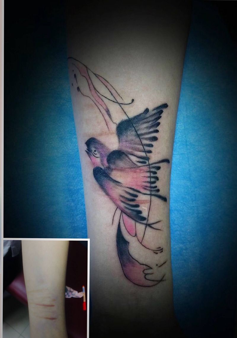 燕子纹身图片_手臂纹身图案