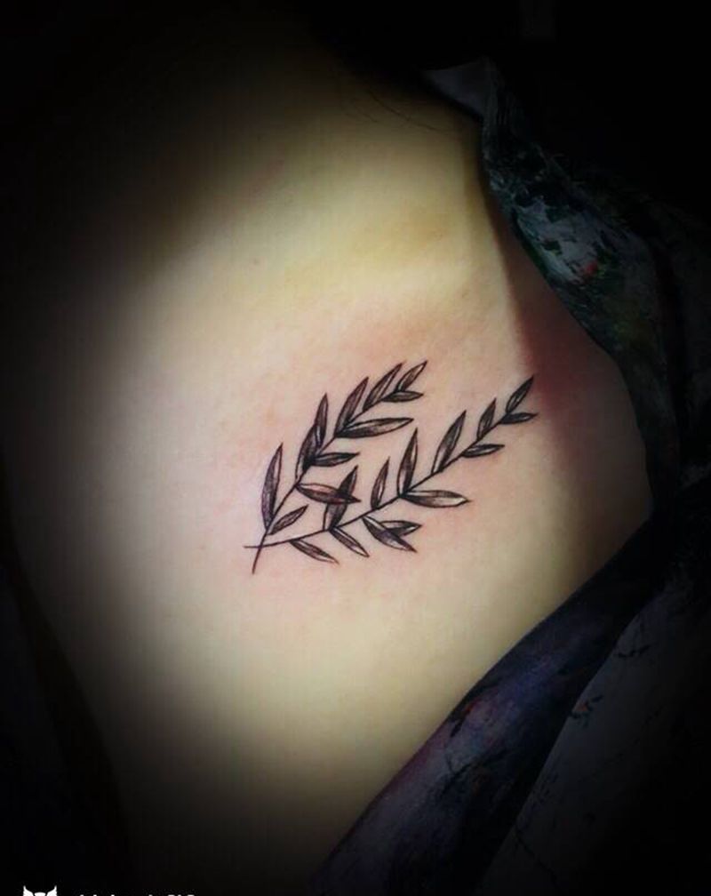 小清新纹身图片_胸部纹身图案