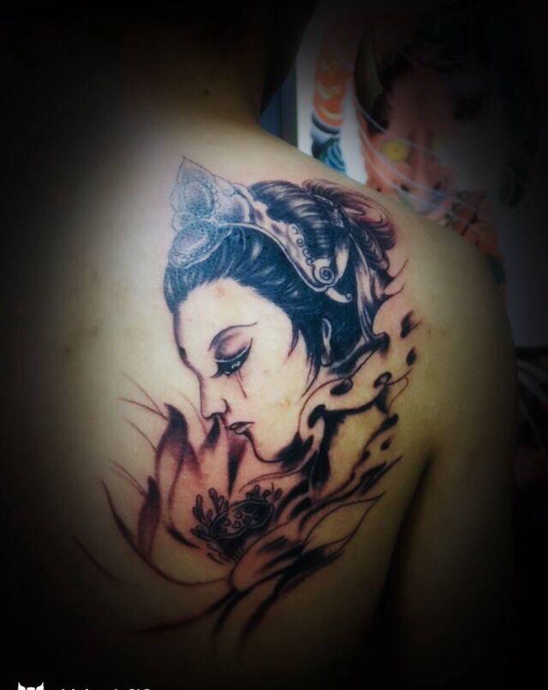 艺妓纹身图片_背部新传统纹身图案