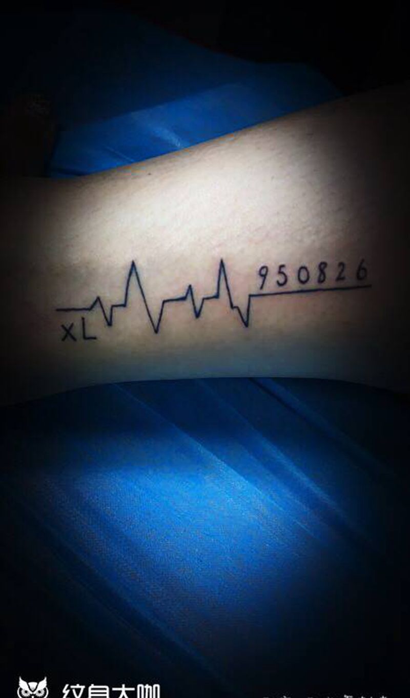 心电图纹身图片_手臂纹身图案