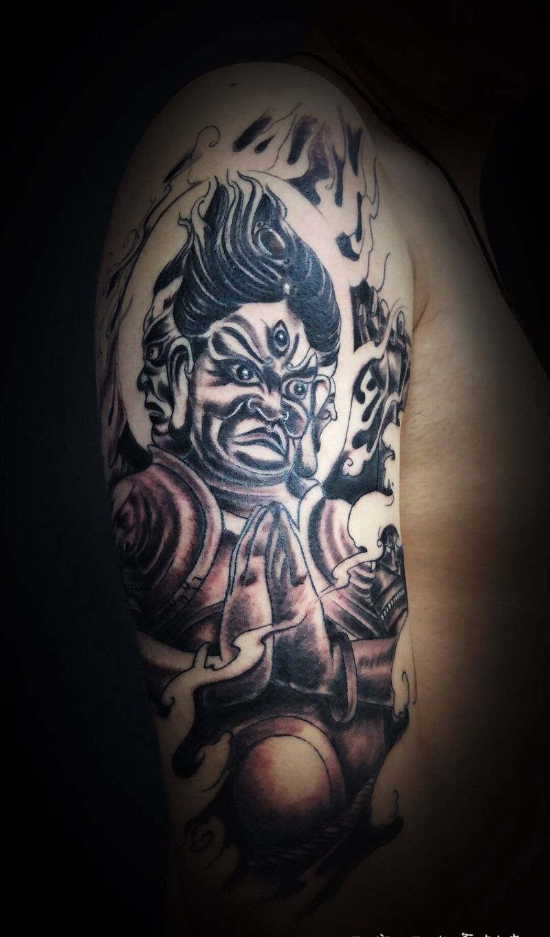 不动明王纹身图片_手臂新传统纹身图案