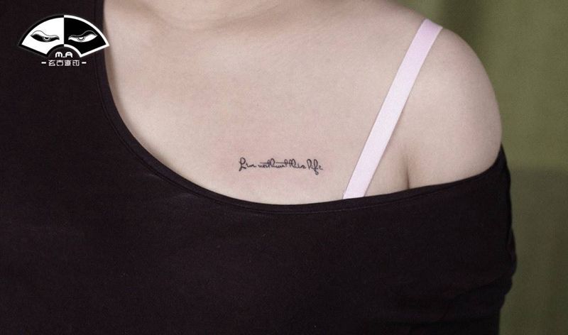 6⃣️厘米纹身图片_成品小字母小清新创意几何字符清新肩部纹身图案