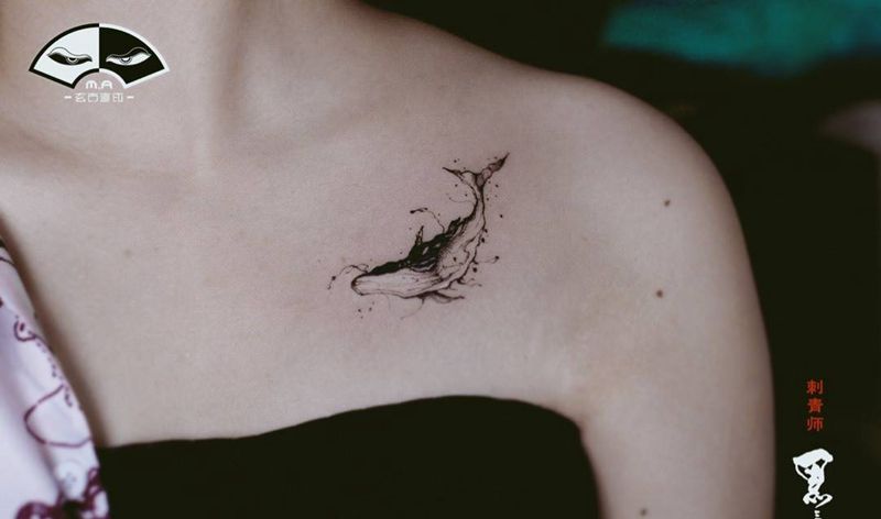 鲸鱼纹身图片_成品小清新原创情侣植物动物清新胸部纹身图案