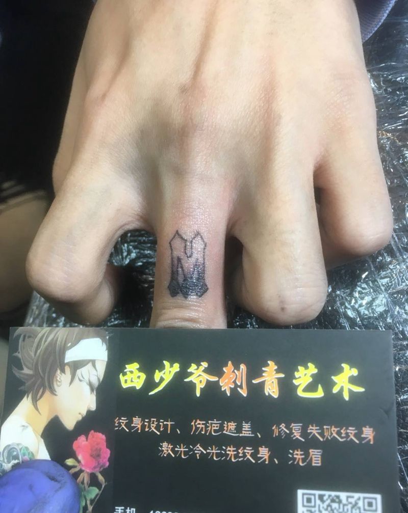 字母纹身图片